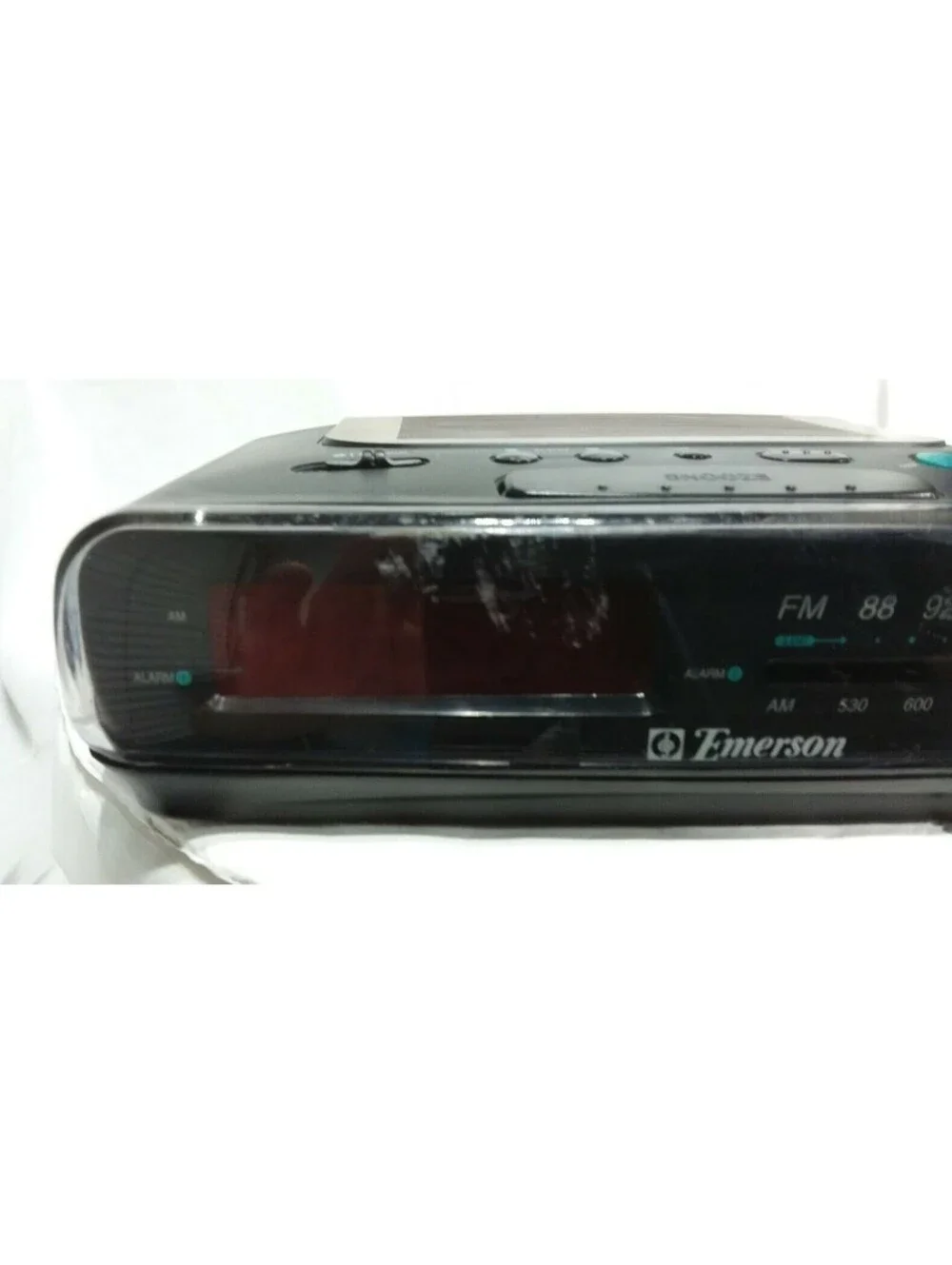Emerson CK5045 Digital Dual Alarm Clock Radio Black Wood Grain Vintage AM/FM Tes